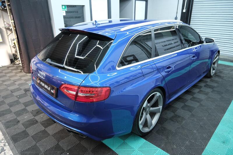 AUDI RS4