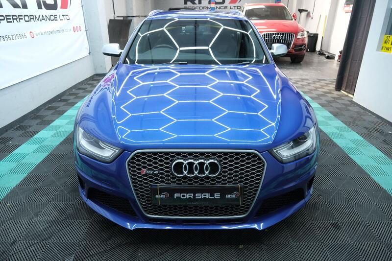 AUDI RS4