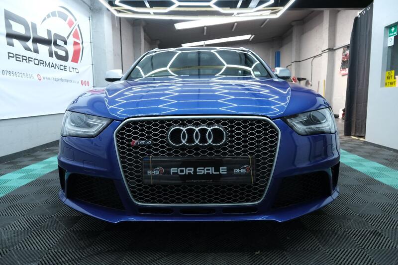 AUDI RS4