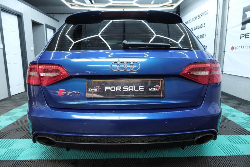 AUDI RS4