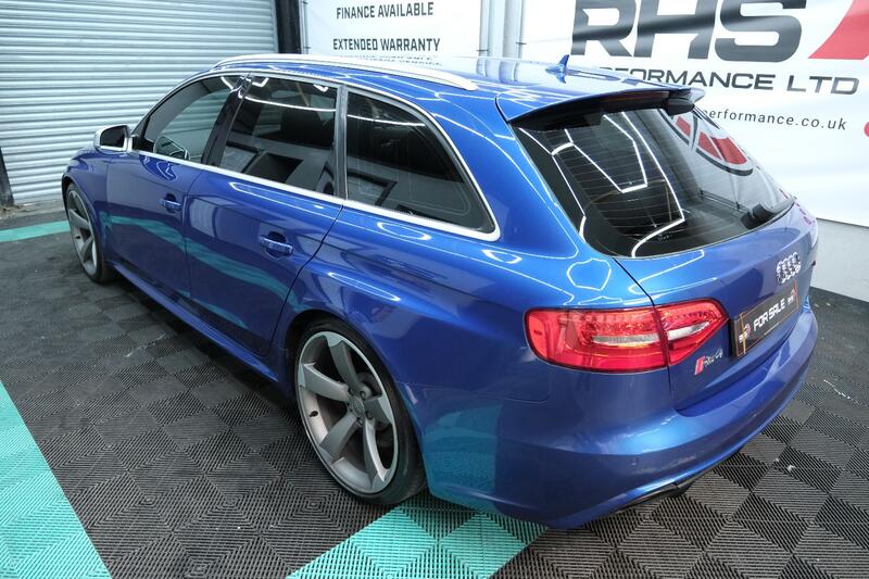 AUDI RS4