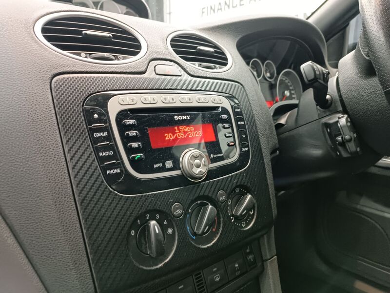 FORD FOCUS